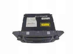 Panneau de commande radio Toyota Avensis II OEM 86120-05081