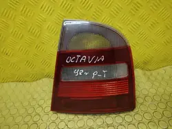 Skoda Octavia I Rechte Heckleuchte OEM 1U6945096