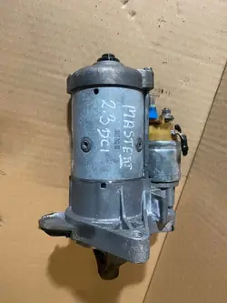 Motor de arranque Renault Master III 2.3 dCi OE 233009813R