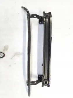 VW GOLF VIII Etupuskuri Vahvistus 5H0807651E