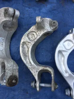 WLMOCAMOR1 OEM Jousituskiinnike Jeep Grand Cherokee WL