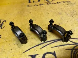 Juego de abrazaderas de cojinete de biela Ford OEM