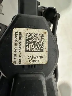 Jeu d'étriers et disques Porsche Macan OEM 95B615124J