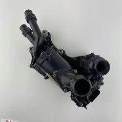 Carcasa de termostato Audi Q3 VW 2.0 TDI OEM 05L121111S