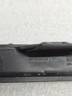 Volvo 31455649 Bande de pare-chocs avant droit