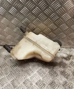 OEM 1648026030 Jäähdytysnesteen laajennussäiliö - Käytetty