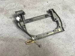 Soporte manija BMW E38 izquierda trasera pre-facelift