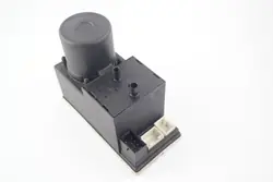 Bomba de travamento central OEM 8D0862257C para Audi A3 8L