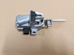 Bloqueo de dirección Volvo V50 OEM 31340733 - Usado