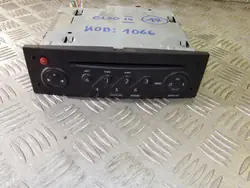 Radio d'origine OEM 8200633624 B pour Renault Clio III