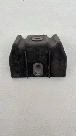 Radiatorbevestiging OEM 7E0805731B Voor