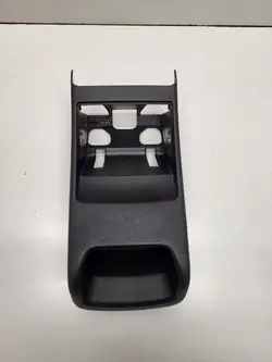 Mercedes-Benz A W177 mittkonsolbeklädnad OEM 0517710005