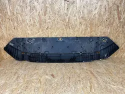 OEM 8W0807611A Puskurinalussuojus Audi A4 B9 S-Line