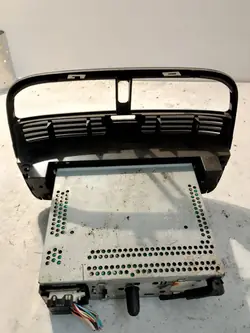 Radio Casete OEM Fiat Punto II Blaupunkt con Marco