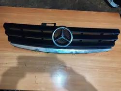 Mercedes Grill OEM 1698800083 för W169 - Begagnad