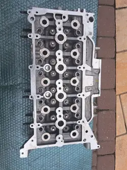 Culasse Ford OE YN2X PLL26703/K4TEA pour Ranger