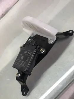 Mitsubishi OE Toter-Winkel-Modul OEM 8638A471