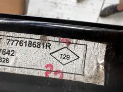 OEM 777615962R Türführung links für Primastar II