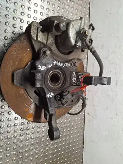 Mozzo sterzo anteriore destro Opel Corsa C 13154318