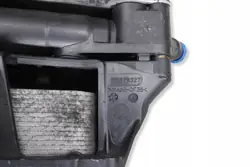 Öljynsuodattimen Kiinnike OEM 70379327 BMW 5:lle