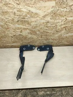 Oikea konepeltisarana OEM 7P5823302 Porsche Cayenne
