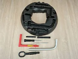 Audi OEM 8W0012109 hjullåsnyckel för A4 B9 A5 F5