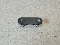 Porta USB Dianteira Hyundai Ioniq 5 OEM 84673GI000