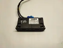 Prise USB Mercedes-Benz OEM A1728202826 pour Classe E W212