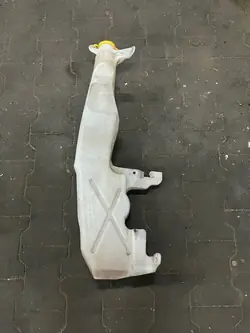 Pyyhkijän säiliö Jeep Grand Cherokee WK2 Lift OEM 57010719