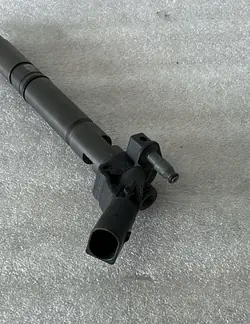 Injecteur 4.0 TDI Audi A8 Touareg 057130277BB