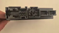 Módulo engate Mercedes OEM A2239000624 - Usado