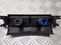 Tupakansytytinpistorasia OEM X Chrysler Pacificalle