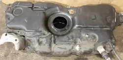 Polttoainesäiliö OEM 9813214780 Citroen C5 Aircrossille