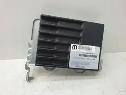 Amplificateur Chrysler OEM 68338770AC - Occasion
