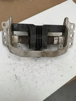 Soporte de caja Mercedes OEM A2142401600 - Usado