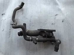 Mercedes Classe A W177 1.5 CDI Boîtier de Thermostat A6082000015