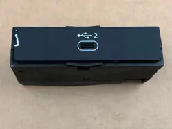 Connecteur Panneau Port USB OEM 8W0 035 708 A