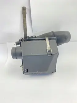 Ilmansuodattimen Kotelo Mercedes W124 E250 Diesel