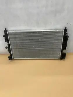 Vattenkylare Opel Zafira C 11-19 OEM 39074655