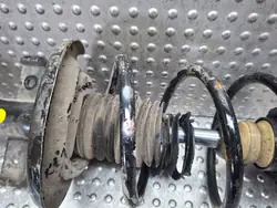 Etujousi Oikea OEM S26309780 Renault