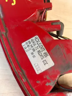 OEM 8R0945096 Bakre dimljus för Audi Q5 8R 08-16
