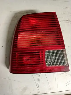 OEM 3B0945095F Vasen takavalo VW Passat B5 Sedanille