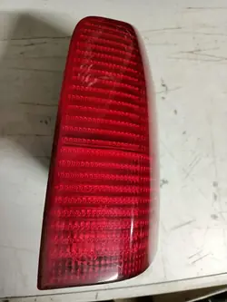 OEM 3B0945095F Linke Rückleuchte für VW Passat B5 Limousine