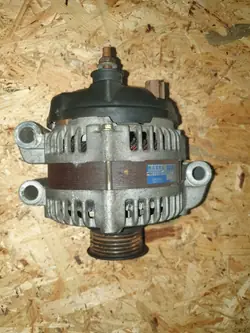 Vaihtovirtageneraattori Chrysler 300C 3.5 V6 OE 04896805AA