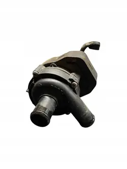 Pompe à eau Mercedes-Benz OEM 02775822 pour E W211