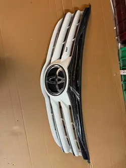 Toyota Avensis T27 12-15 Grill Original OEM 131206