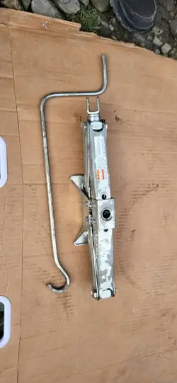 Suzuki Jimny OEM 2131313141 Hjulbytesdomkraft