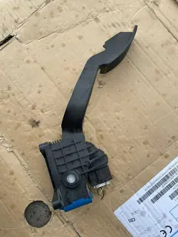 OPEL KAASUPOTENTIOMETRI 13305806