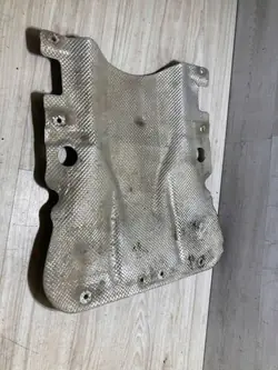 Placa protetora chão BMW X2 F39 2018 OEM