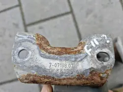 OEM 8635586 8635587 Pakoputken Kiinnityssarja BMW G31 G30 Hybridille